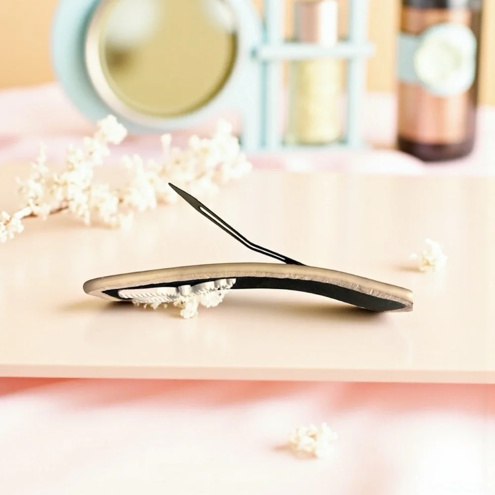 A-1DC-40: HAIR CLIPS: 2 Piece: Black & Cream/Off White, NWOT